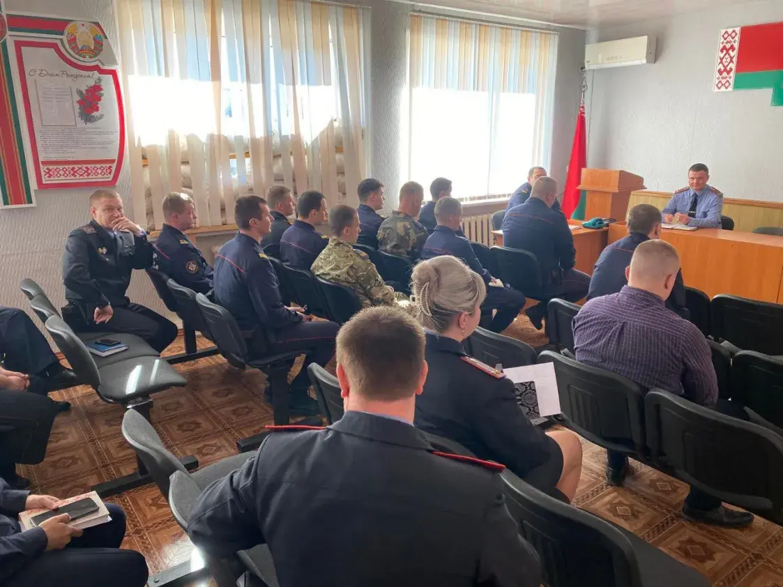 Хойніцкіх міліцыянераў на семінары суддзя вучыў пісаць пратаколы без памылак