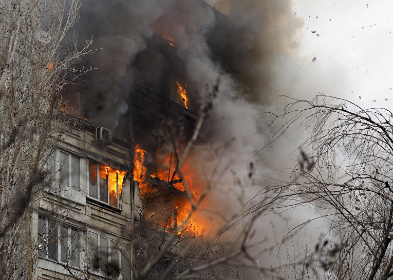 У выніку выбуху ў жылым доме ў Расіі знішчаныя 36 кватэр (фота, відэа)