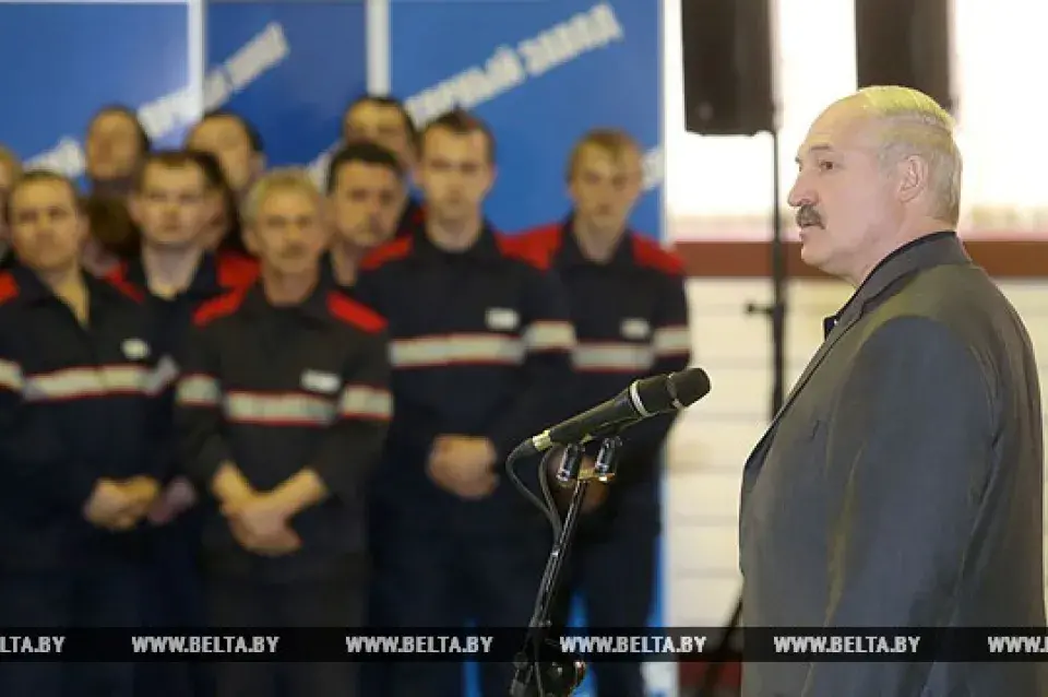 Лукашэнка: 2016 год стане праверкай на трываласць для ўсіх прадпрыемстваў