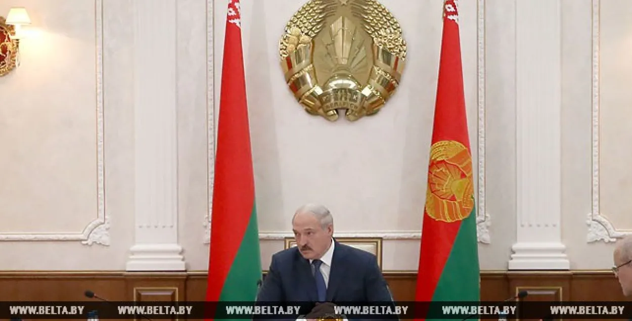 Лукашэнка: Нельга павышаць кошты на бензін пры такіх коштах на нафту