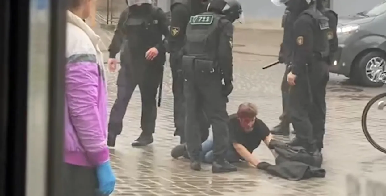 Detention of Mikita Domrachau / Video screenshot