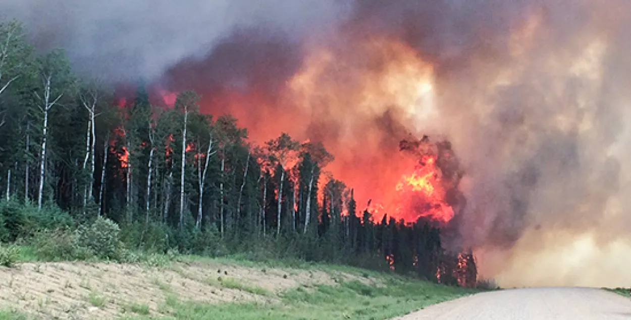 У Канадзе з-за ляснога пажару абвешчаная эвакуацыя 80-тысячнага горада
