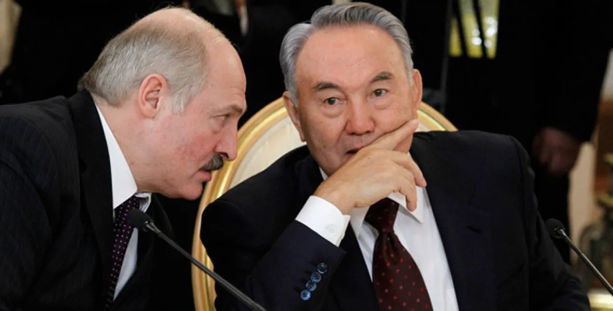 Аляксандр Лукашэнка сёння ляціць у Казахстан