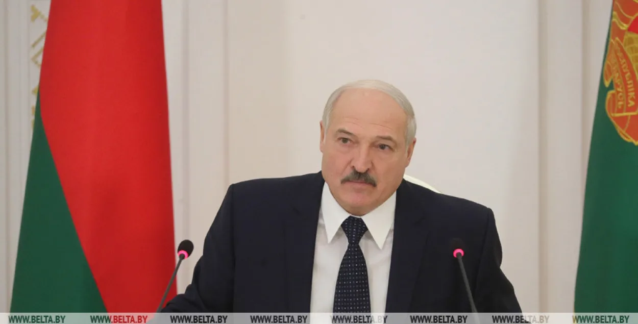 Лукашэнка: у БНТУ да самаізаляцыі ад каранавіруса падышлі безадказна
