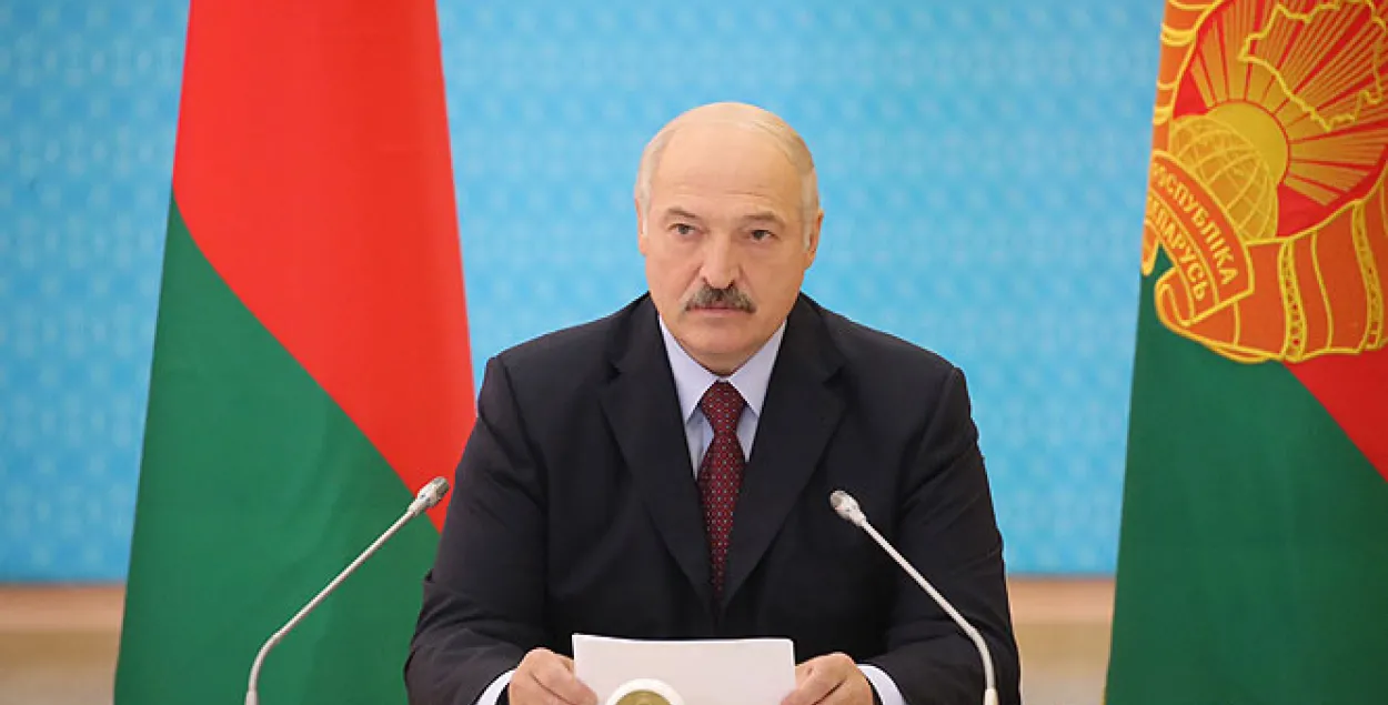 Лукашэнка загадаў цягам сутак адмяніць забарону на продаж алкаголю ўначы