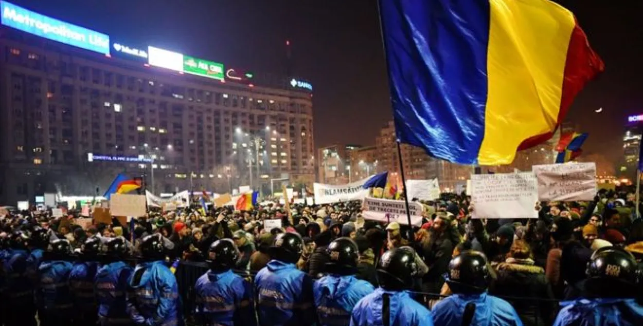 На пратэсты супраць карупцыі ў Румыніі выйшлі 230 тысяч чалавек