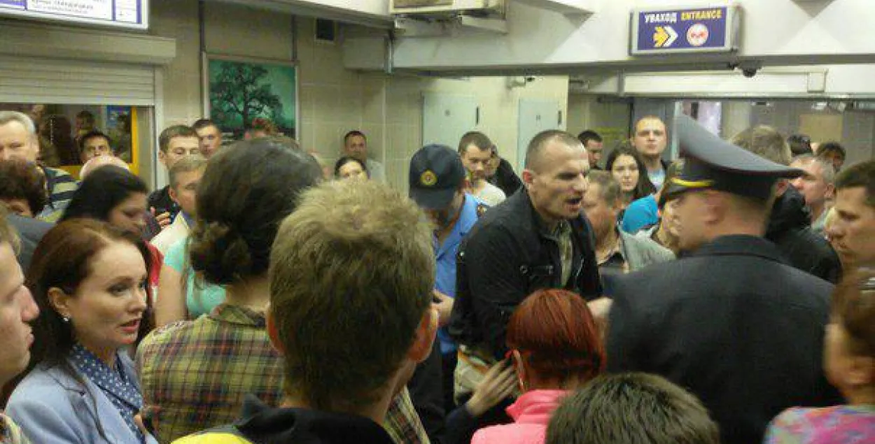 Інваліда з метро, якога жорстка затрымлівала міліцыя, не сталі змяшчаць у СІЗА