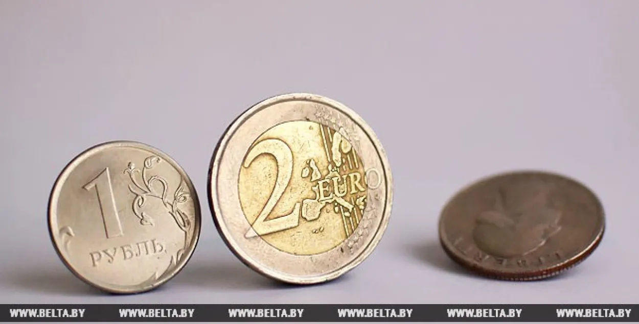 11 красавіка курсы долара і еўра ў Беларусі знізіліся