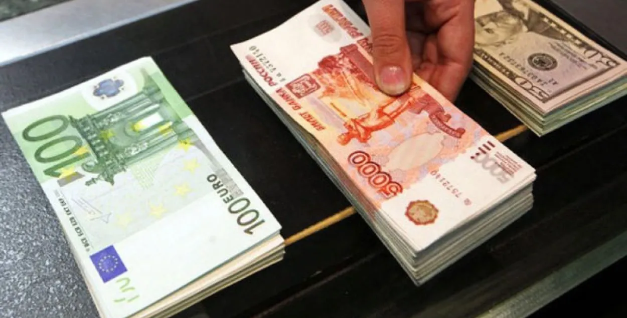 Курс долара 26 лістапада вырас адразу на 139 рублёў