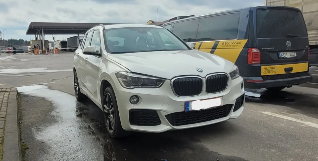 BMW X1 застаецца ў Літве
