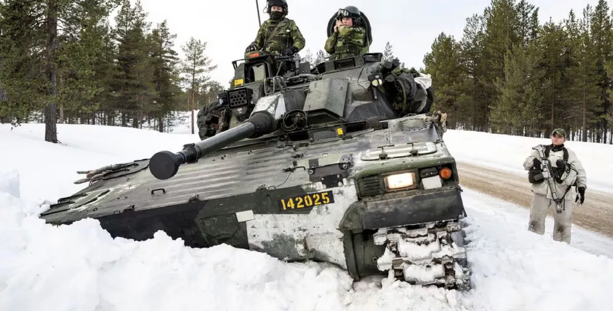Военнослужащие армии Швеции на учениях НАТО
