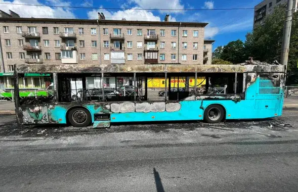 Автобус МАЗ сгорел в Санкт-Петербурге / Пресс-служба прокуратуры Санкт-Петербурга