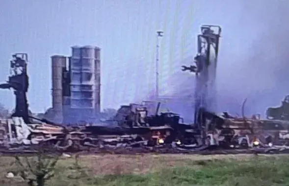 Военный аэродром в Джанкое после удара
