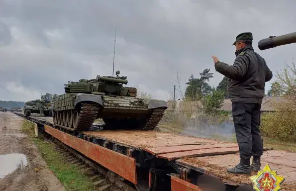 Танковый батальон совершает марш в назначенный район&nbsp;

