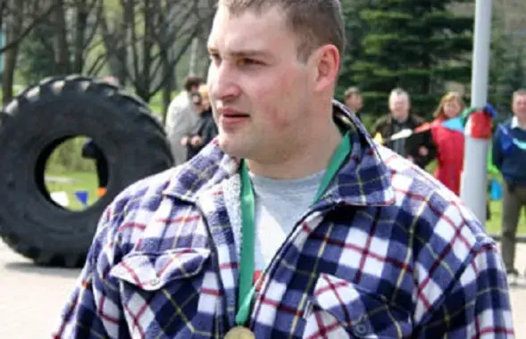 Беларус Кірыл Шымко працягнуў 118-тонны кран на 1,43 метра (дадаліся фота)