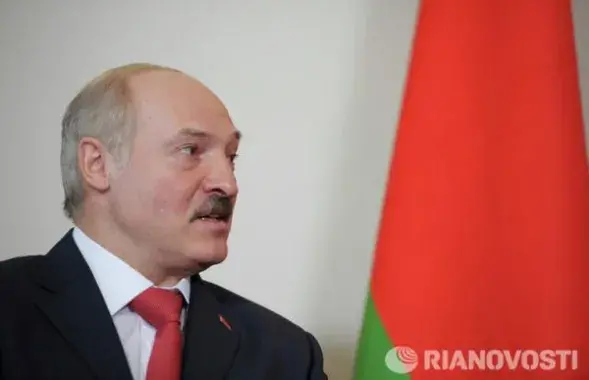 На новай рэзідэнцыі Лукашэнкі знялі літары, надпіс будзе па-беларуску? 