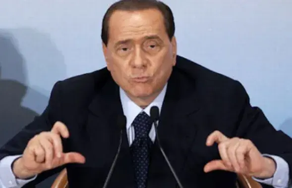 Берлусконі адпрацоўвае пакаранне ў доме састарэлых