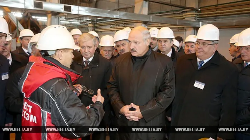 Аляксандру Лукашэнку паведамілі, што АЭС будуецца строга па графіку (фота)