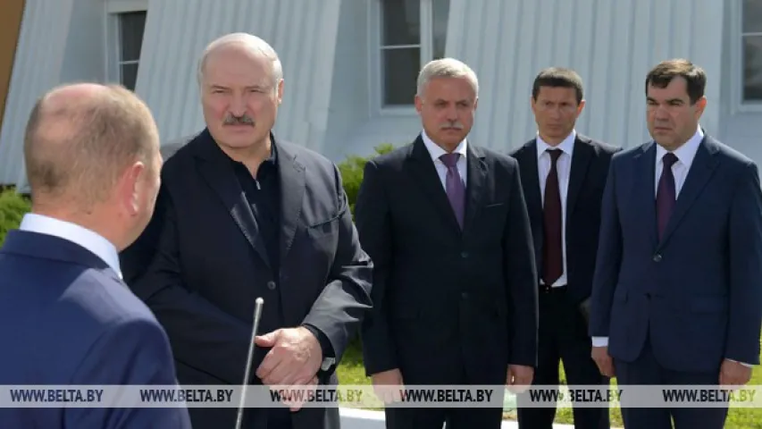 Лукашэнку паказалі спецтэхніку КДБ для нейтралізацыі беспілотнікаў