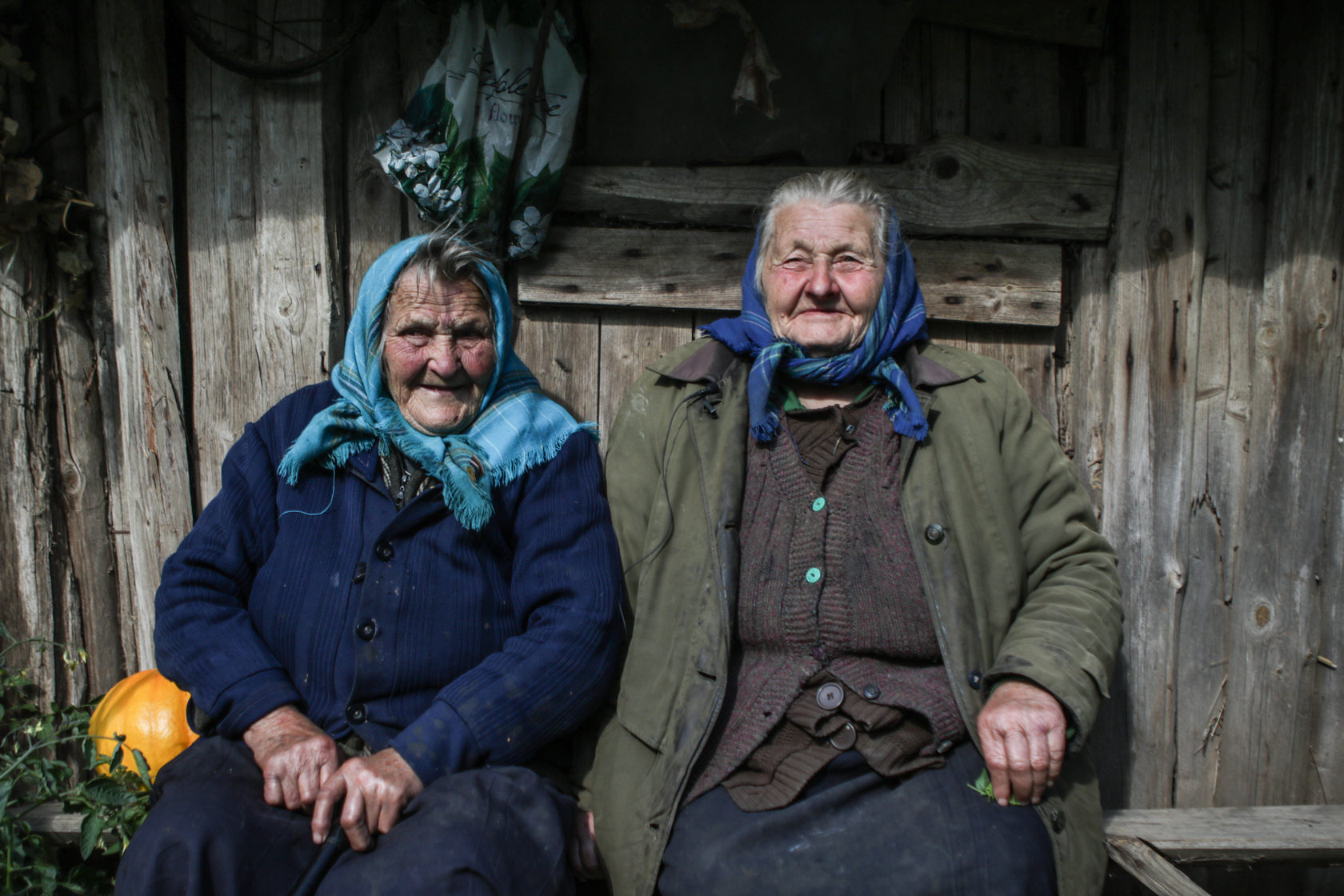 Деревня добрых людей. Пенсионеры на изоляции.