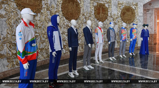 Лукашэнка паглядзеў форму, у якой выступяць беларускія спартсмены на Еўрагульнях