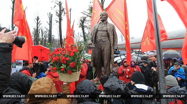 Трэнер "Дынама-Брэст" пра Леніна і Сталіна: дзіўна бачыць статуі забойцаў