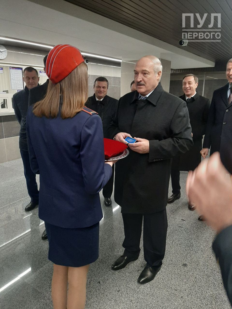 Лукашэнка адкрыў трэцюю лінію мінскага метро, пасажыраў туды пусцяць заўтра
