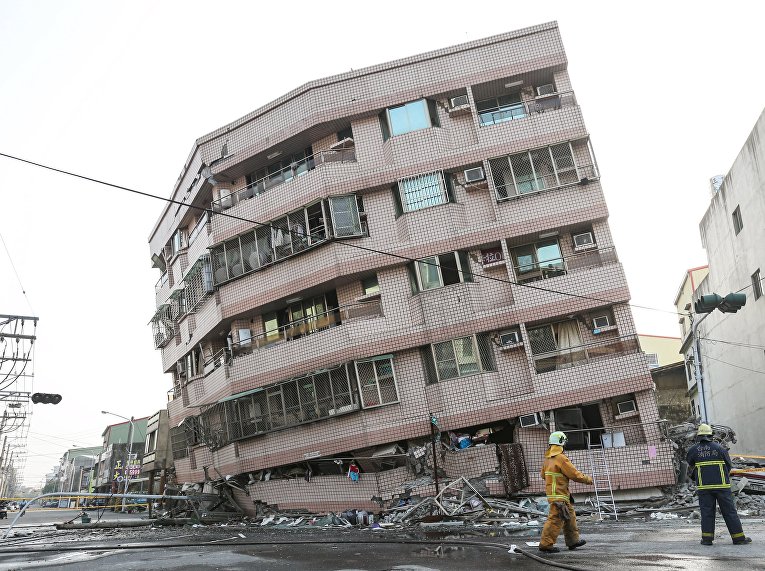 На Тайвані падчас землятрусу разваліўся 17-павярховы жылы комплекс