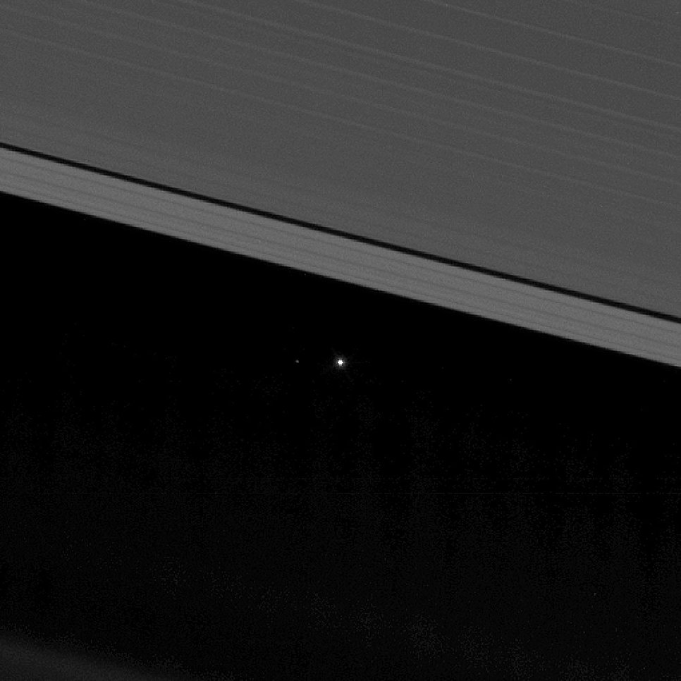Зонд “Касіні” зрабіў фота Зямлі і Месяца з арбіты Сатурна