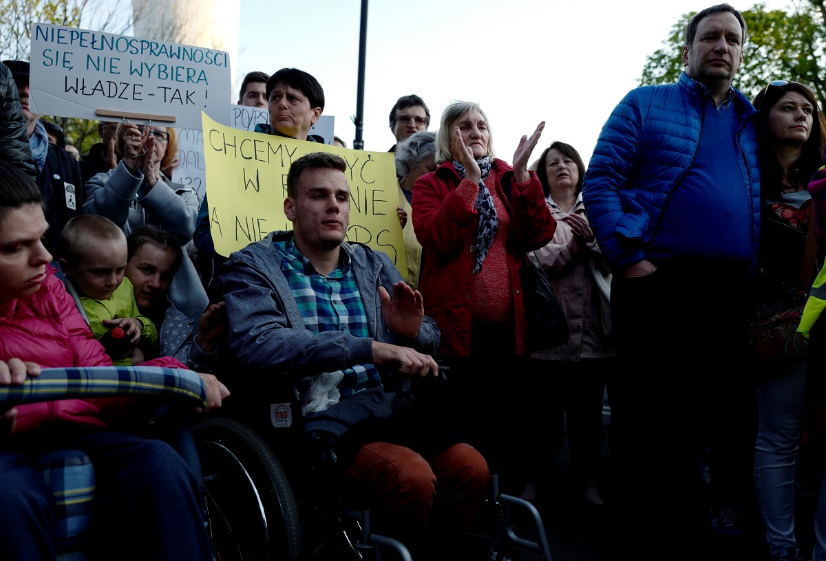 “Я уже не плачу”. Дети с инвалидностью 40 дней протестовали в польском Сейме