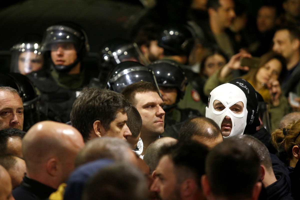 В Белграде уличные протесты, люди требуют отставки президента Вучича