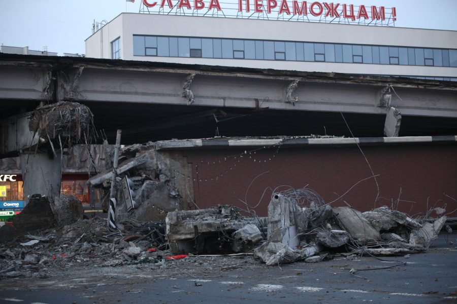 В Минске на Немиге обрушилась часть автомобильного моста