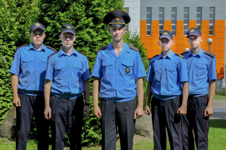 У Мінску мужчына страляў у праваахоўнікаў з сігнальнага пісталета