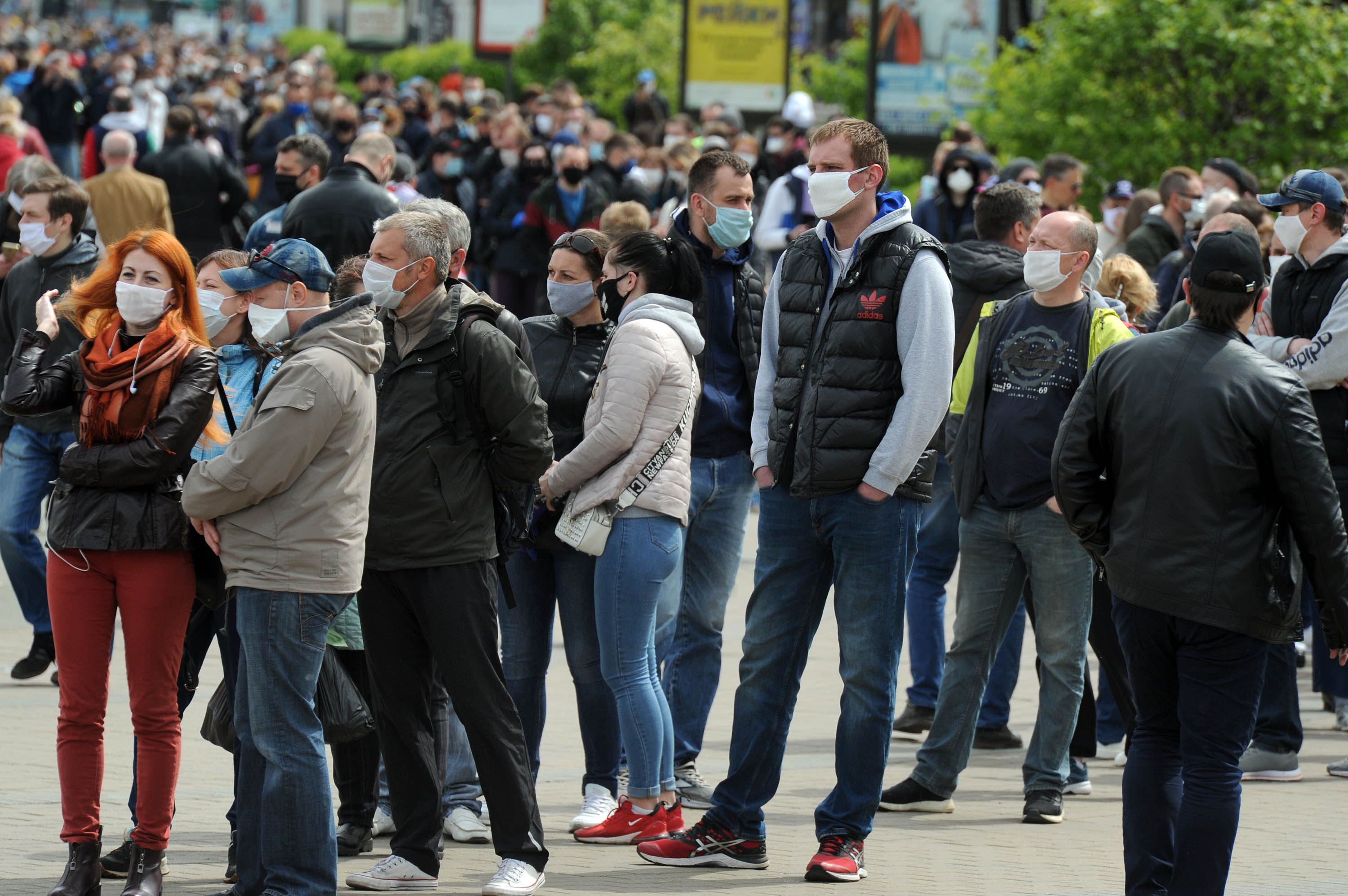 Фоторепортаж: как в центре Минска проходил пикет Тихановского и Статкевича  