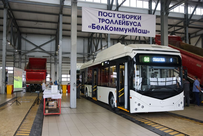 У Краснаярску тры месяцы збіралі першы тралейбус, яго кузаў прывезлі з Беларусі