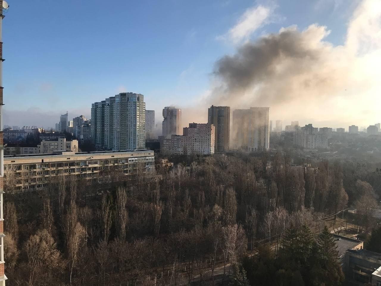 Ракета попала в жилую многоэтажку в центре Киева