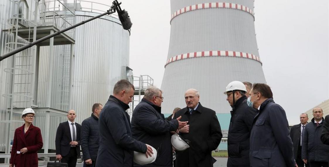Лукашенко призвал белорусов не корячиться на плантациях, а майнить криптовалюты