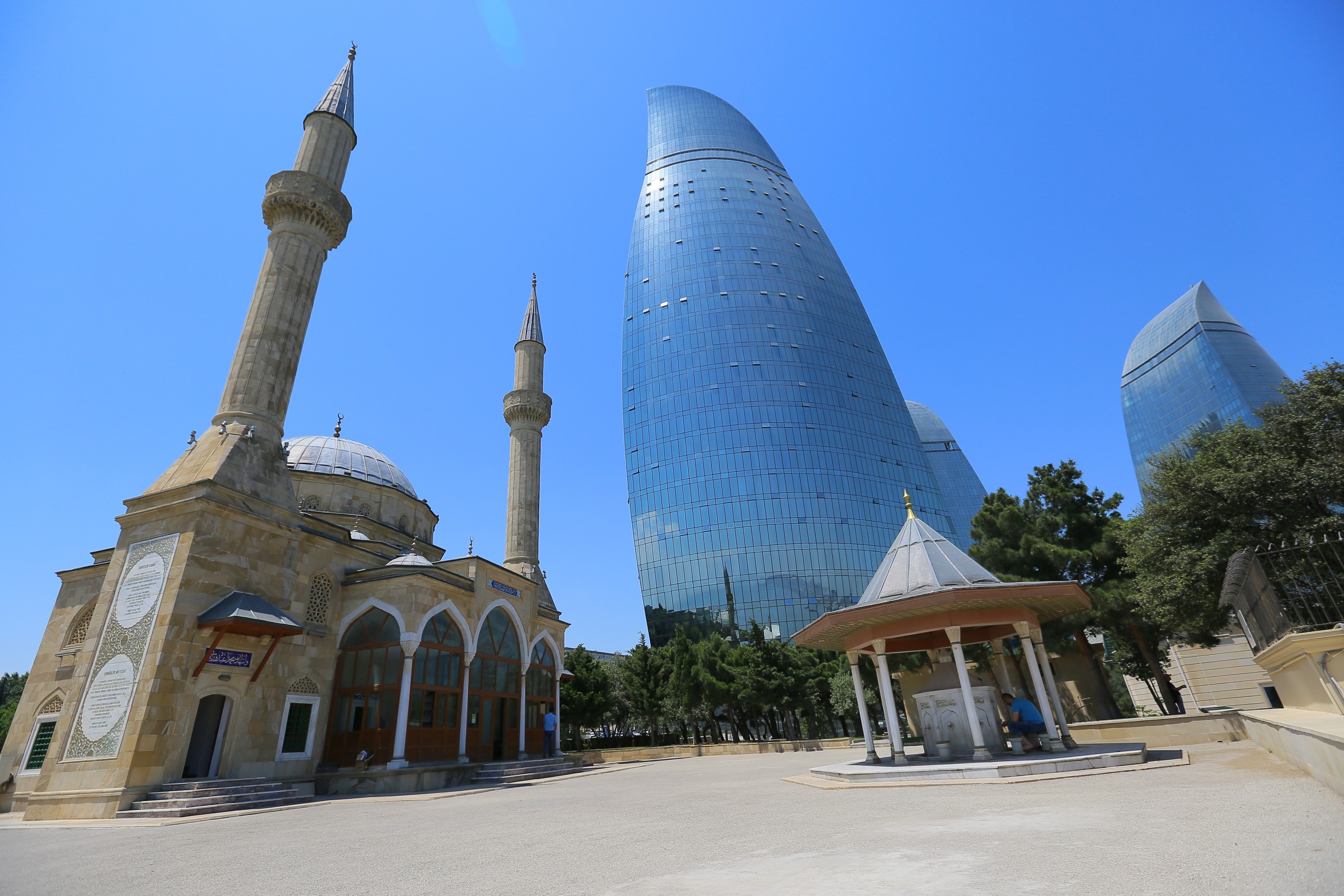 Что привлекает туристов в Азербайджане
