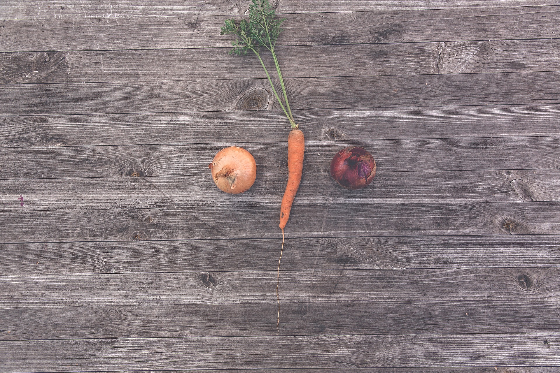 Кто ещё не вложился в морковь? Изучаем цены на овощи и удивляемся