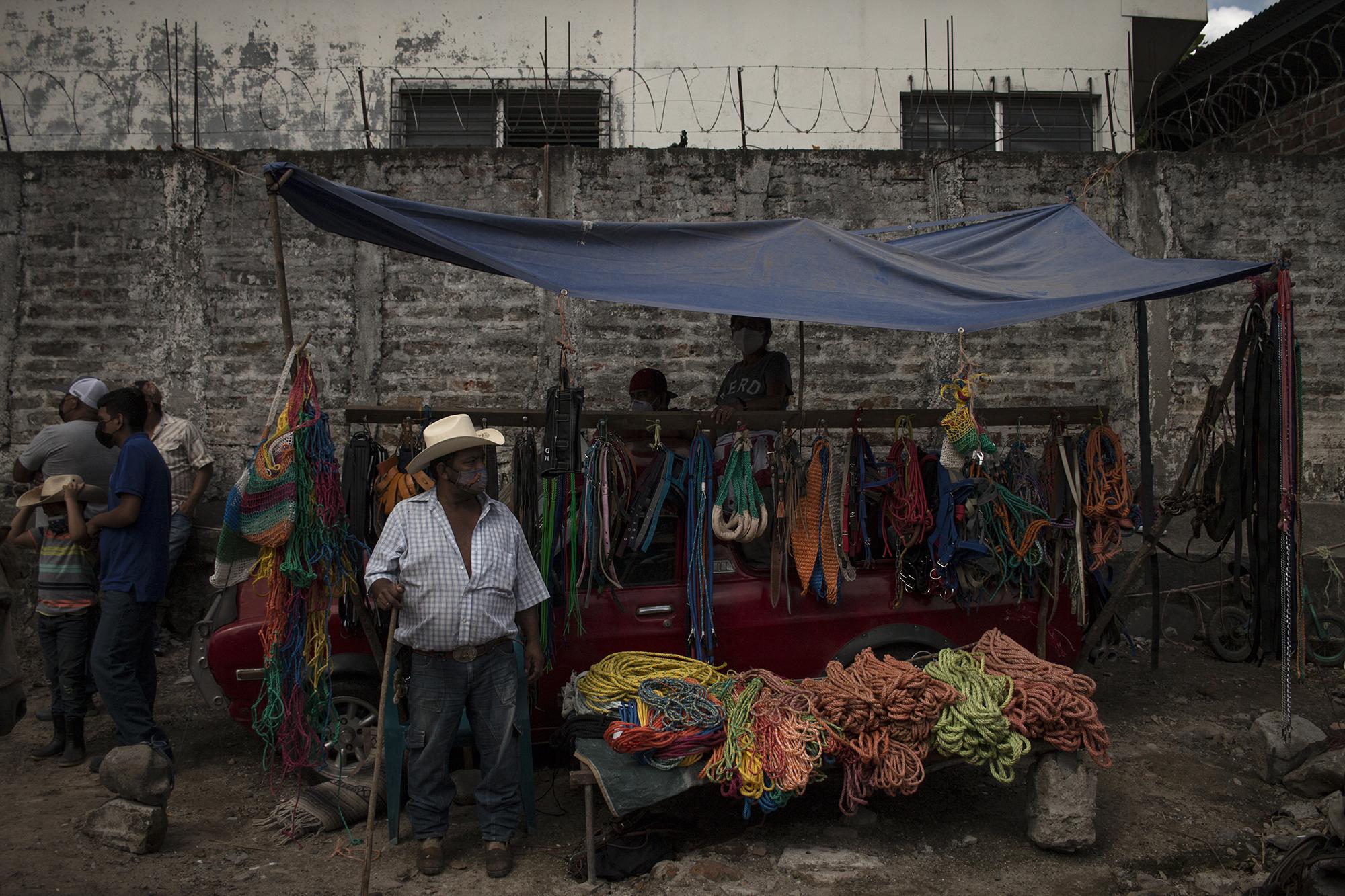 Сальвадорские тианге: наличные или бартер. Никакого биткоина