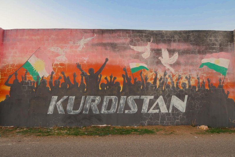 И выпускники университетов, и жители сельской местности: от чего бегут курды