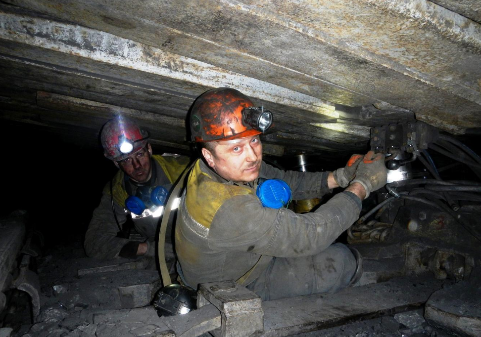 “Надоело отношение руководства”: зачем шахтёрам бастовать — с их-то зарплатами?