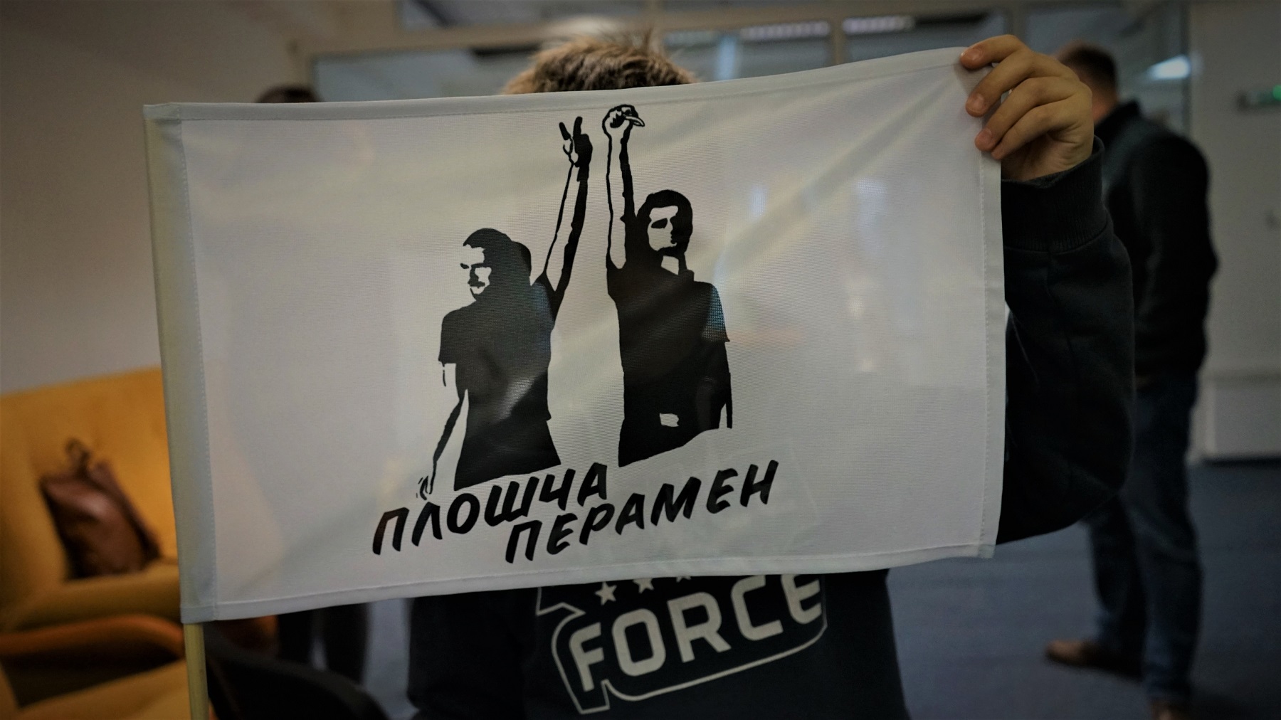 “На Окрестина так и не попал”: истории белорусов, которые пишут политзаключённым