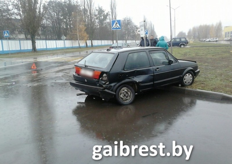 У Пінску падчас пераследу парушальніка з’ехала ў кювет машына ДАІ (фота)