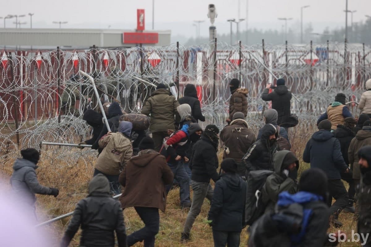 Пасля новых санкцый на штурм мяжы разам з мігрантамі пойдуць спецслужбісты?