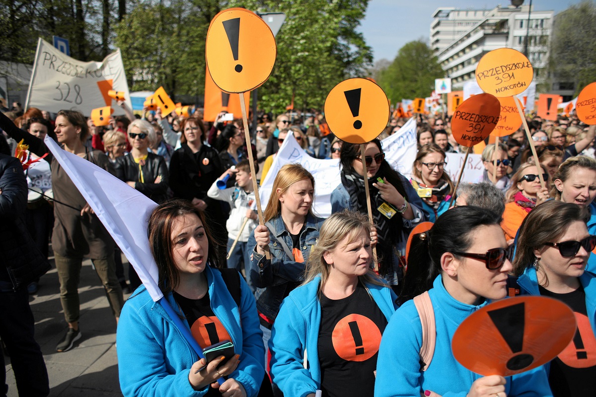 Как учителя в Польше бастовали за прибавку к зарплате — и проиграли