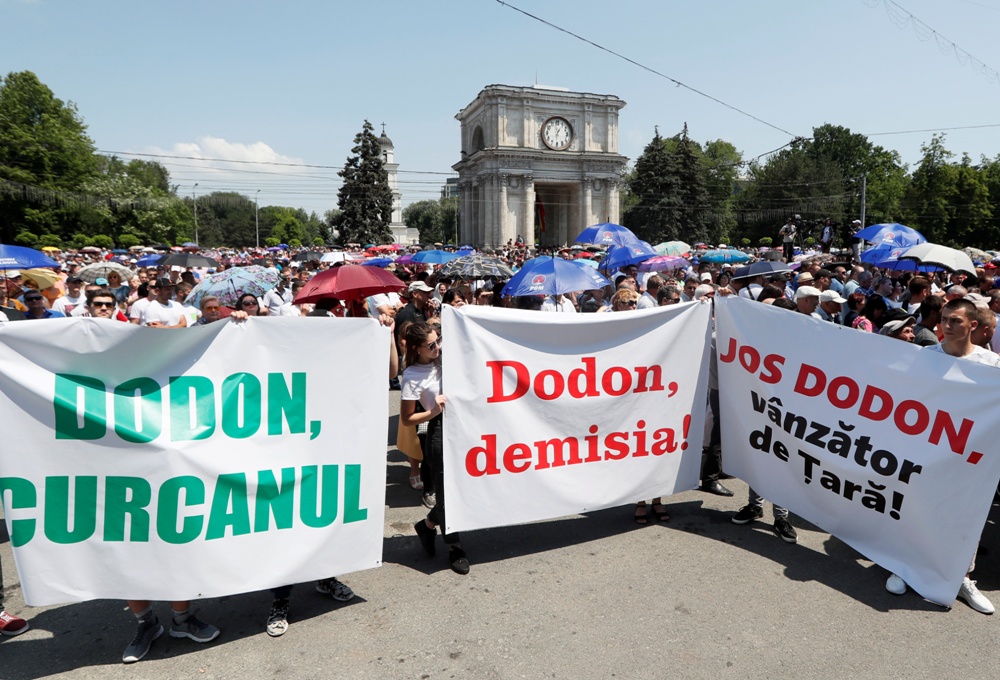 Антиолигархический протест в Молдове: самое интересное и важное