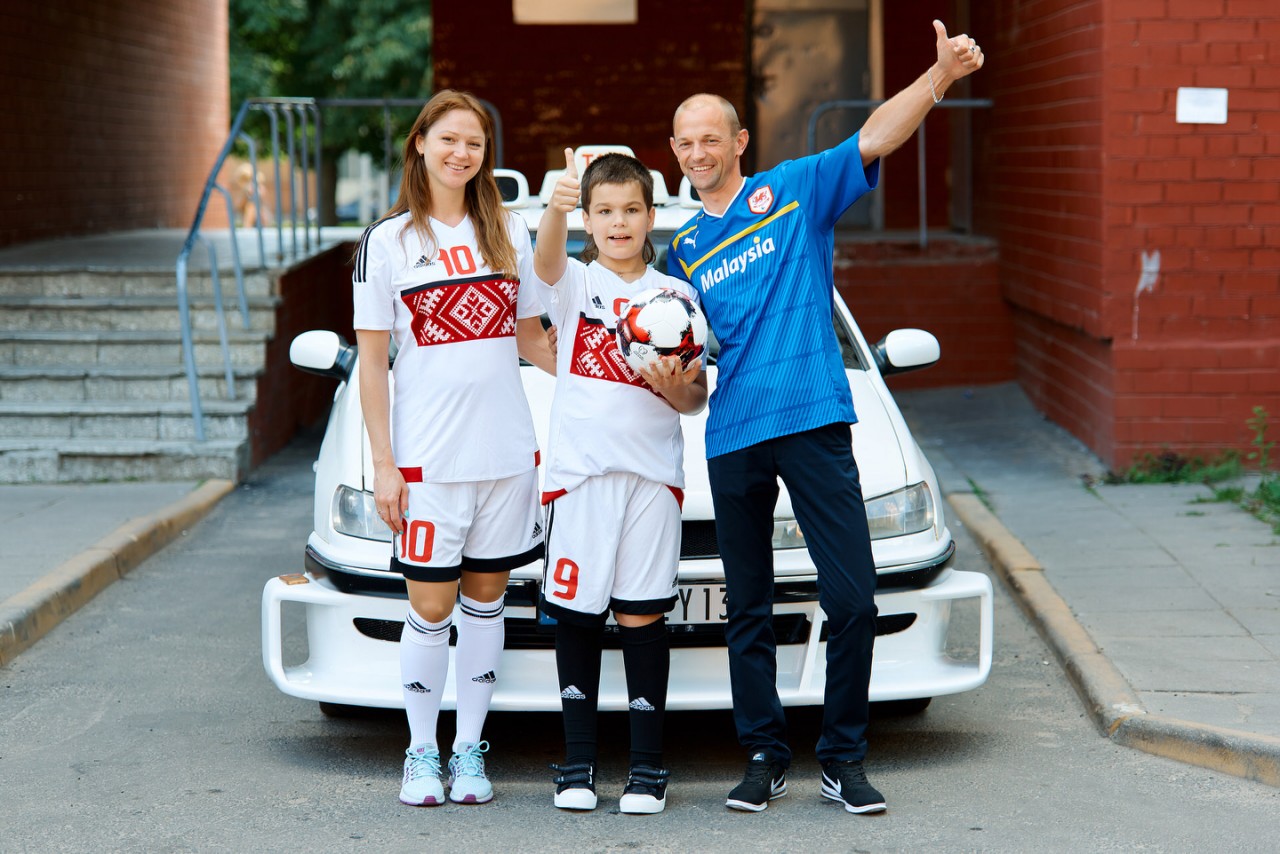 Мальчик с аутизмом поедет на футбол в Брест на Peugeot, как в фильме “Такси 4”
