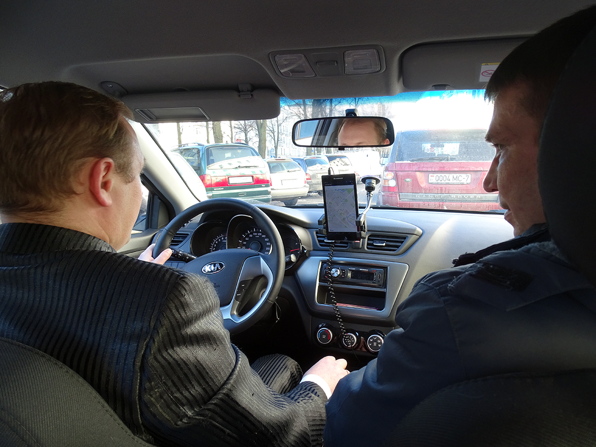 Ці пакажа кіроўца Uber даведку пра медагляд?