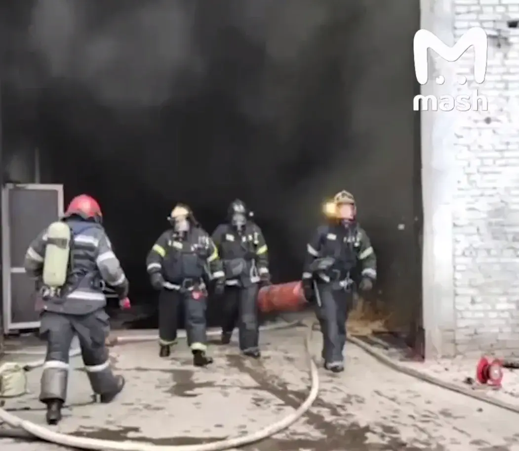 В Воронеже загорелся завод "Эникмаш", есть погибшие